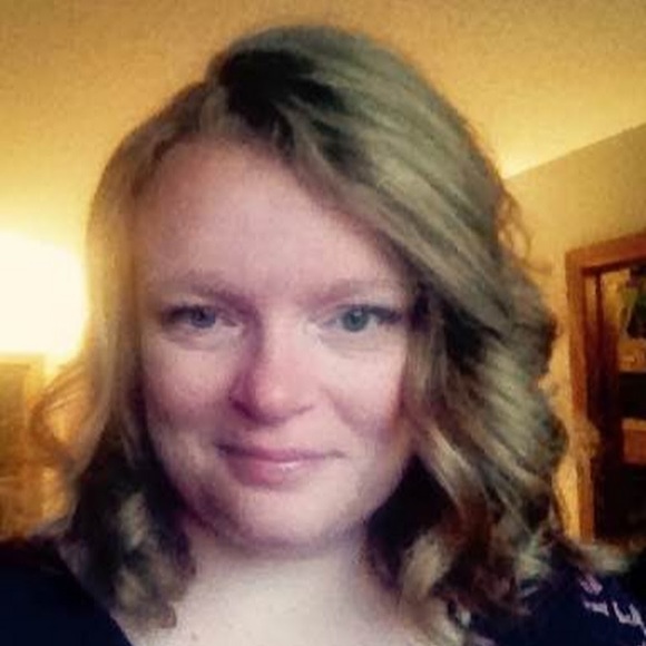 Meet your Posher, Mindy - Picture 1 of 1